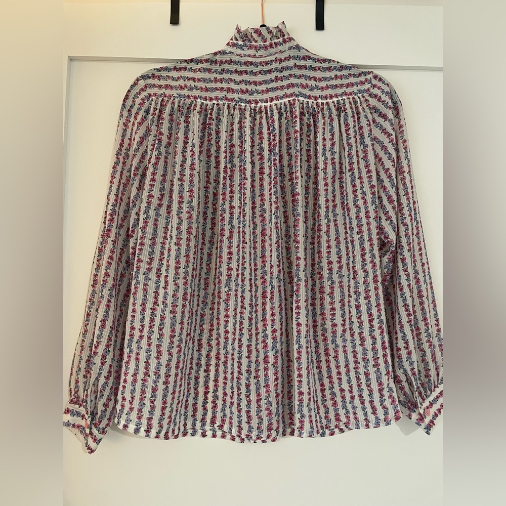 Cute Floral Top, Size Small, Good Condition - Picture 3 of 4